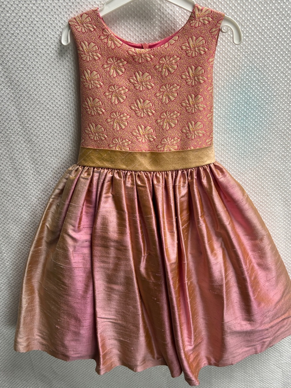 Moka 100% Silk Pink Floral Gold-Waist Special Occasion Dress. NWT Made in Canada